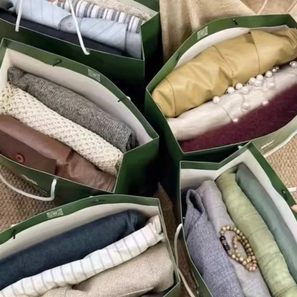 🎀MYSTERY BAG🎀 - Picture 5 of 6